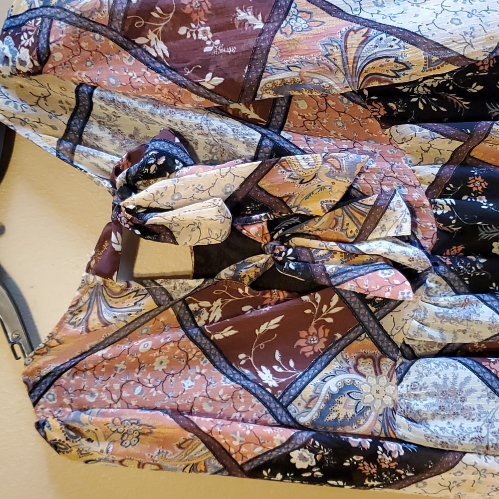 American Eagle Top - Picture 6 of 8